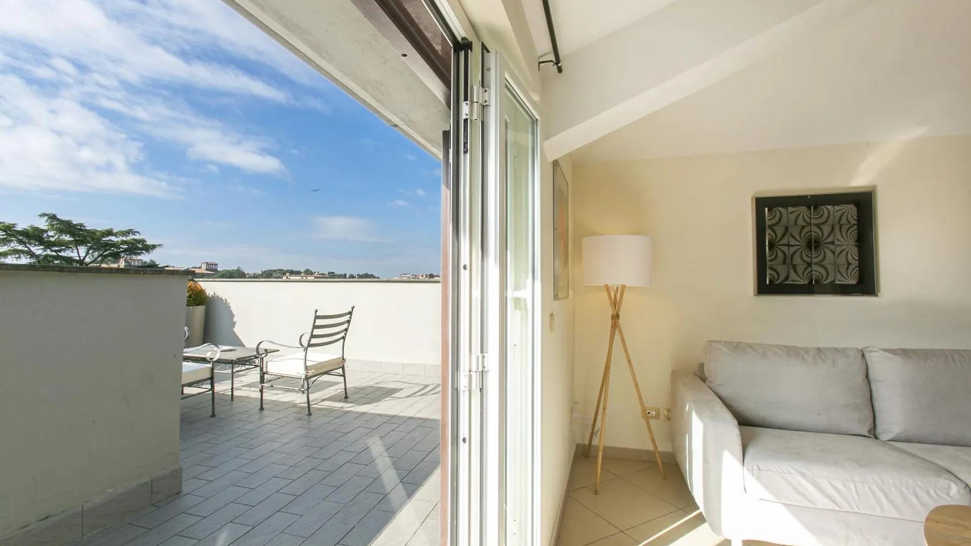 Terrazza San Pietro Vicino Metro A Apartment Rome