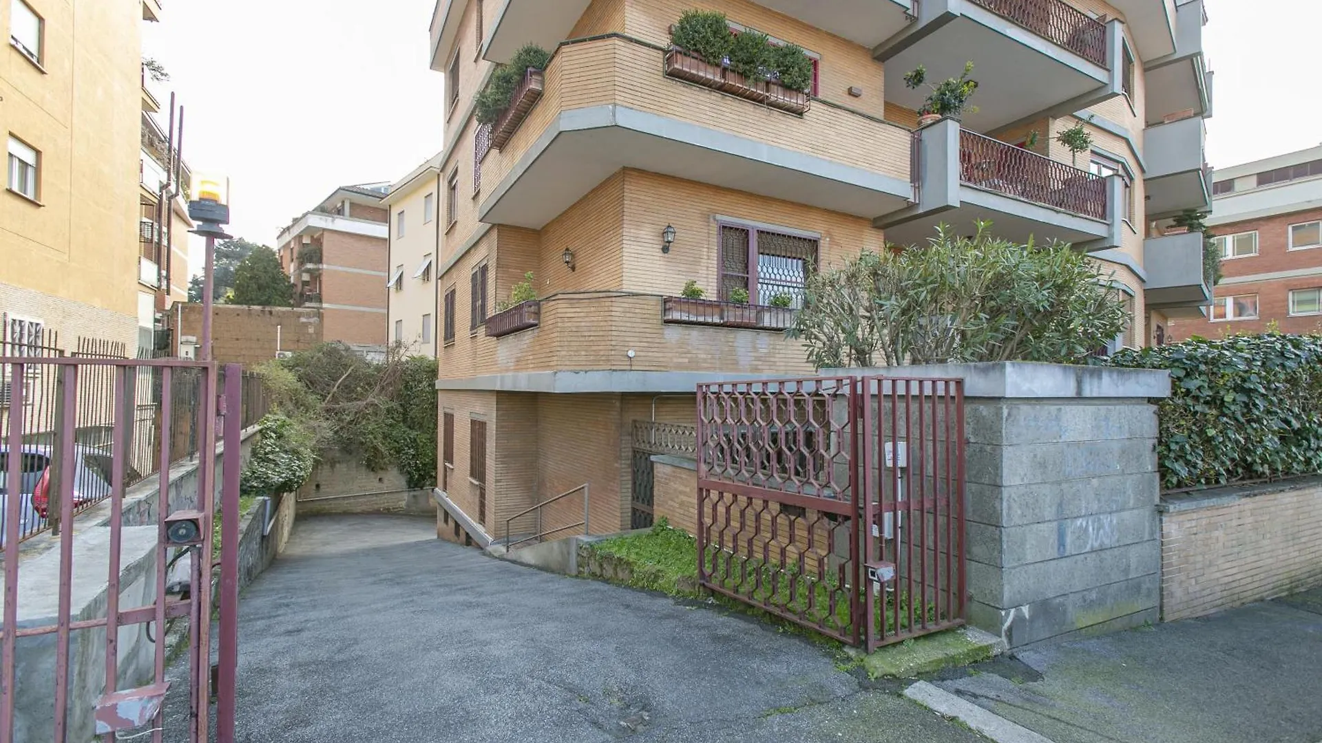 Terrazza San Pietro Vicino Metro A Apartment Rome