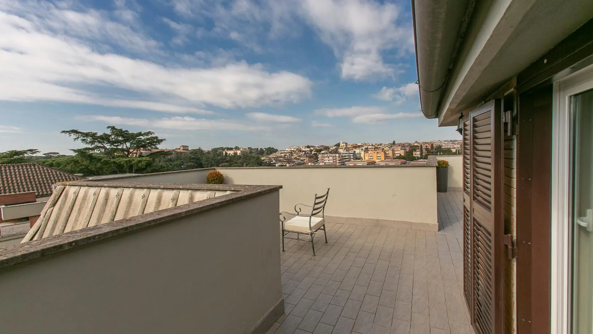 Terrazza San Pietro Vicino Metro A Apartment Rome