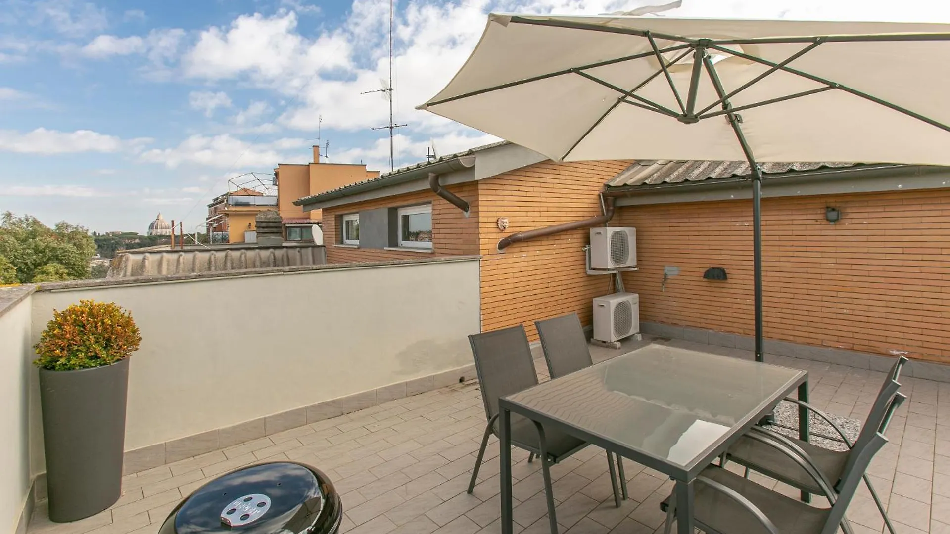Terrazza San Pietro Vicino Metro A Apartment Rome