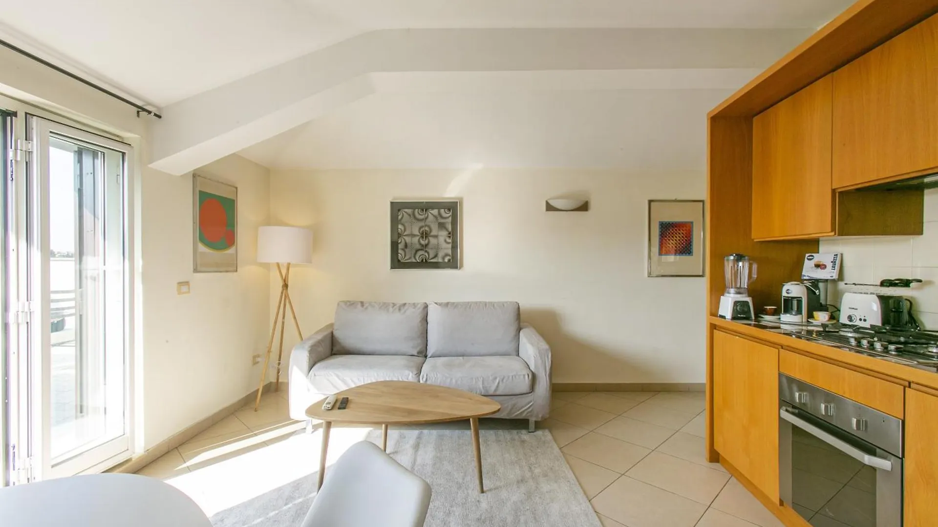 Apartament Terrazza San Pietro Vicino Metro A Rzym