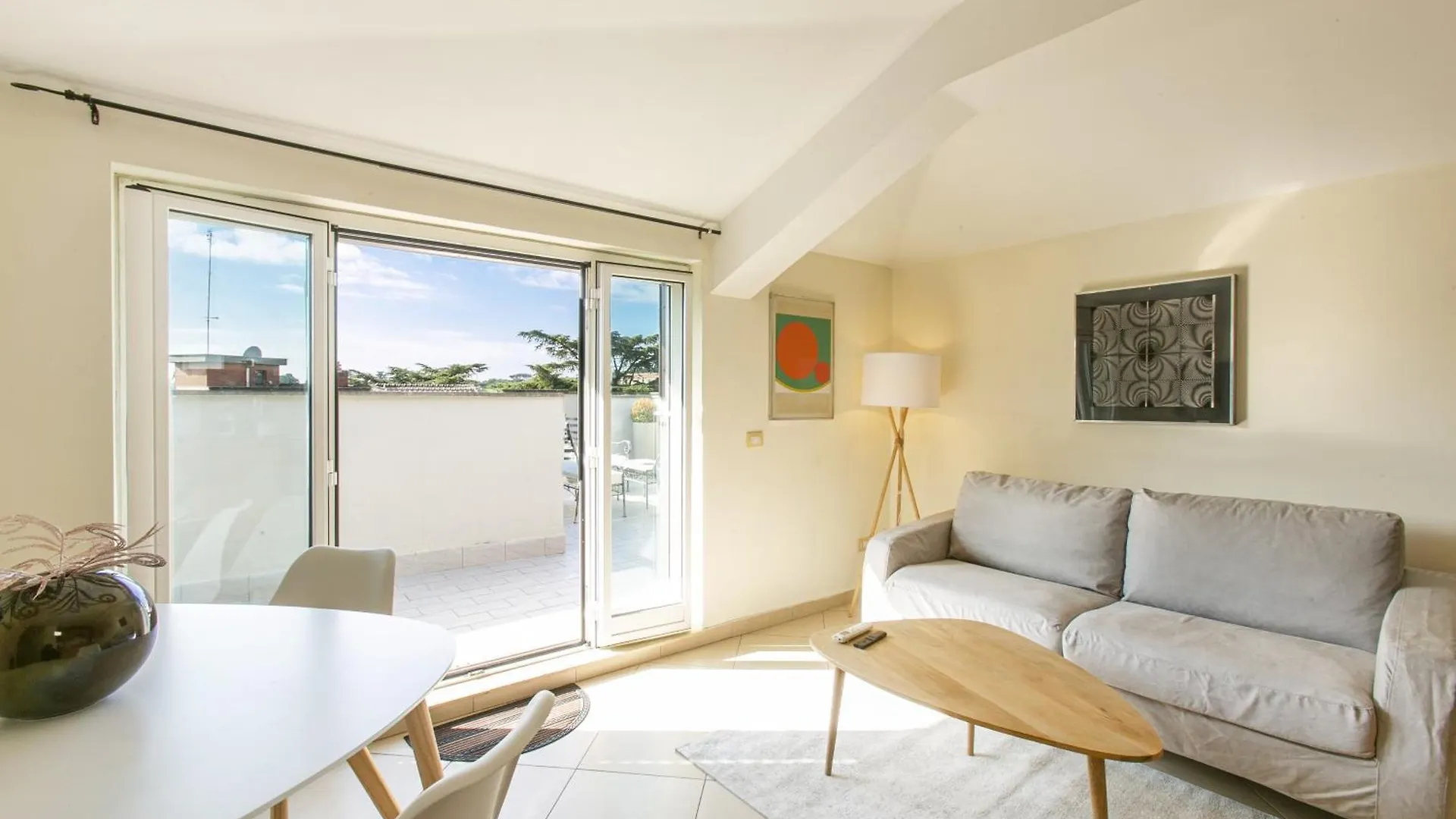 Apartament Terrazza San Pietro Vicino Metro A Rzym