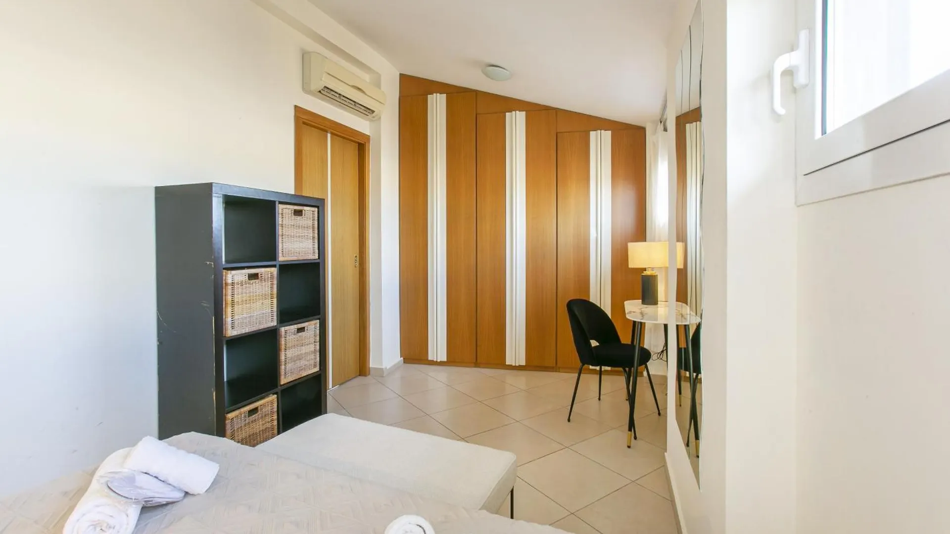 Apartament Terrazza San Pietro Vicino Metro A Rzym